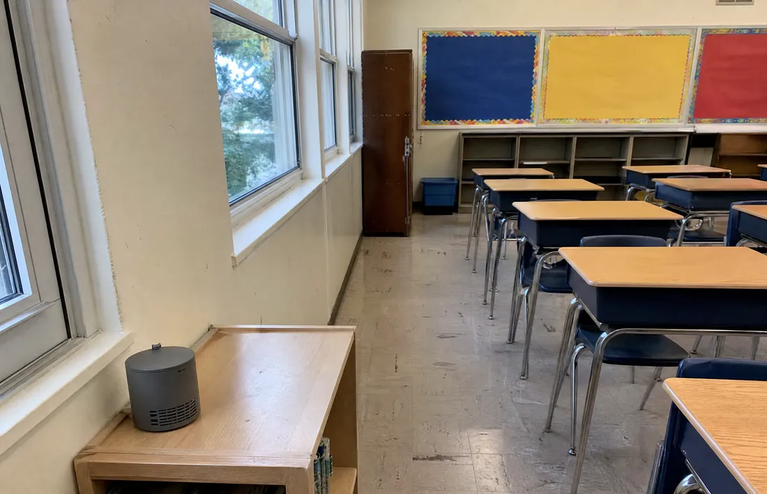 Radon test device placed in a Los Angeles school classroom near an exterior wall